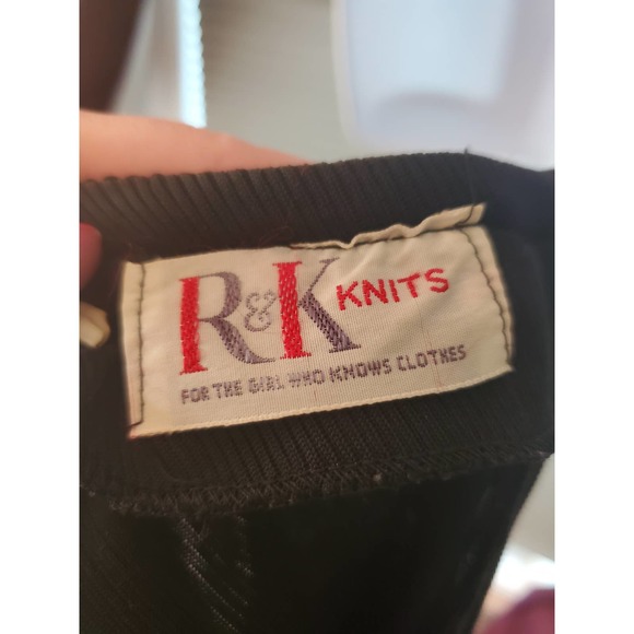 R&K Knits Size 10 Black Dress with Sequins Accents - Picture 3 of 4